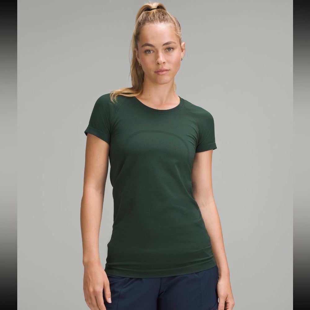 NWT lululemon Swiftly Tech Short-Sleeve Shirt 2.0 - Size 6